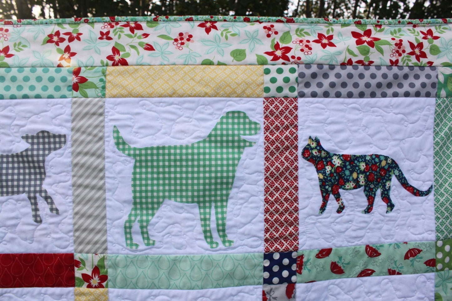 Gingham Dog and Calico Cat PDF Quilt Pattern Dog and Cat silhouette applique Crib or Toddler Bed Quilt
