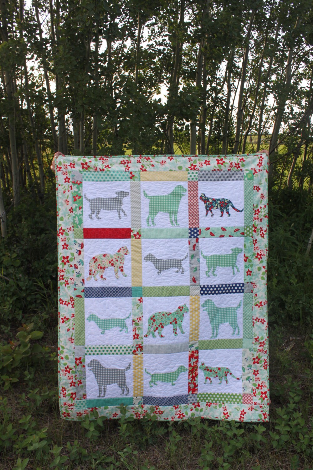 Gingham Dog and Calico Cat PDF Quilt Pattern Dog and Cat silhouette applique Crib or Toddler Bed Quilt