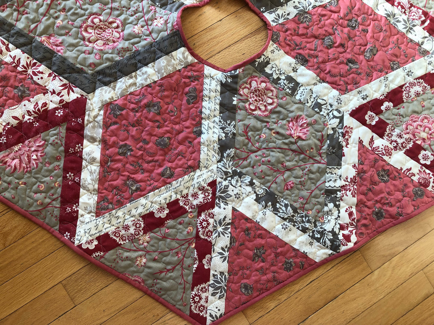 French Country Floral Quilted Christmas Tree Skirt