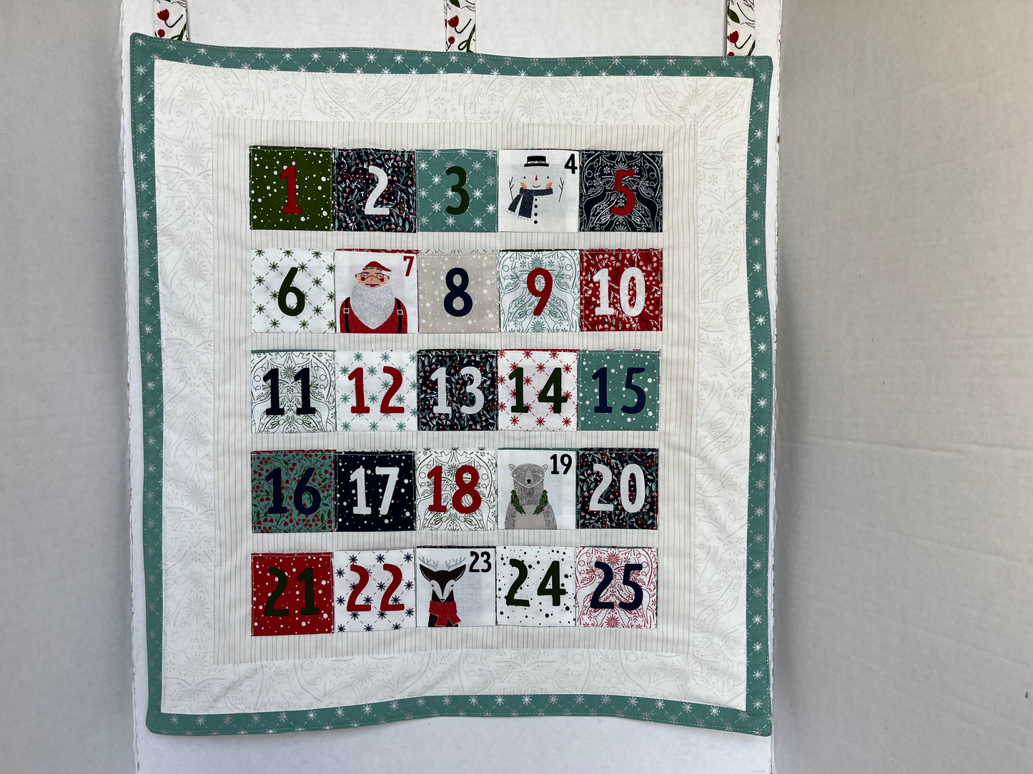 Advent Calendar with Pockets, Gingiber Merrymaking Fabric