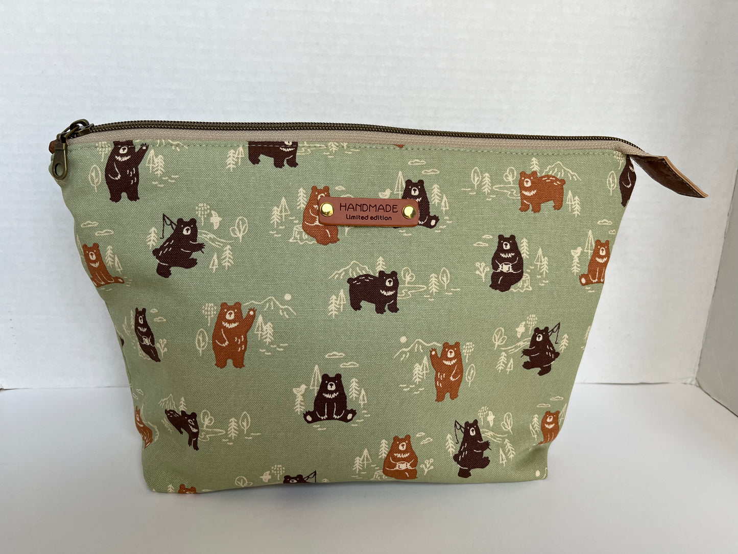 Bears in Mountains Large Cosmetics Bag,Toiletry Bag