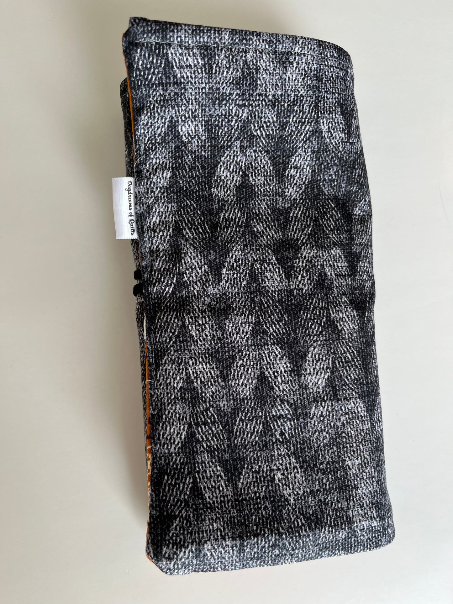Cable Knit Print Knitting Needle Roll